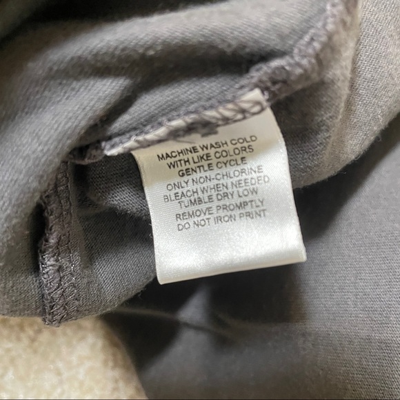 AC/DC Grey/Black"Highway to Hell" T-Shirt - Picture 5 of 5